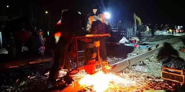 今日頭條、北京日報：13號線清河站撥線工程倒計時，京城地鐵首  次鋪上樹脂軌枕